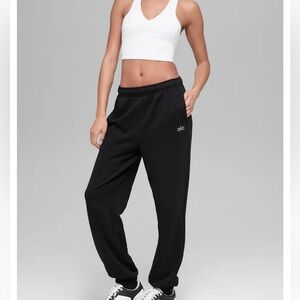 ALO Accolade Sweatpant ✨